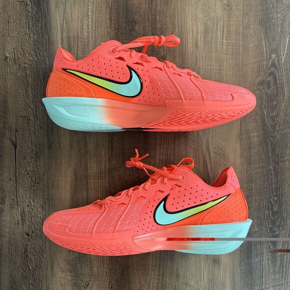 Athletic_Shoes